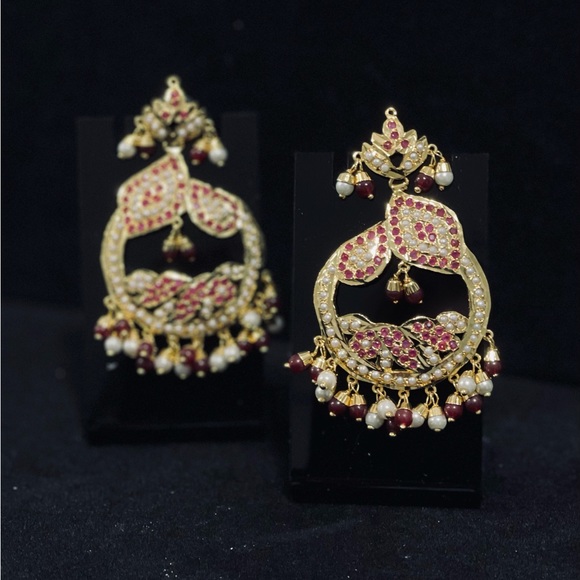 Jadau Gold plated earrings. - Picture 2 of 2